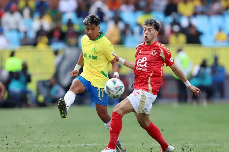 الأهلي صنداونز إمام عاشور